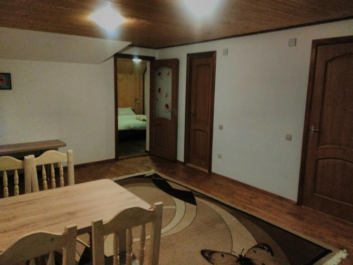 Cottage Palitra Yablunytsya Exterior photo
